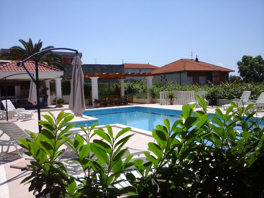 Apartments Zulim Trogir Eksteriør billede
