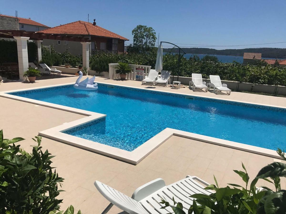 Apartments Zulim Trogir Eksteriør billede